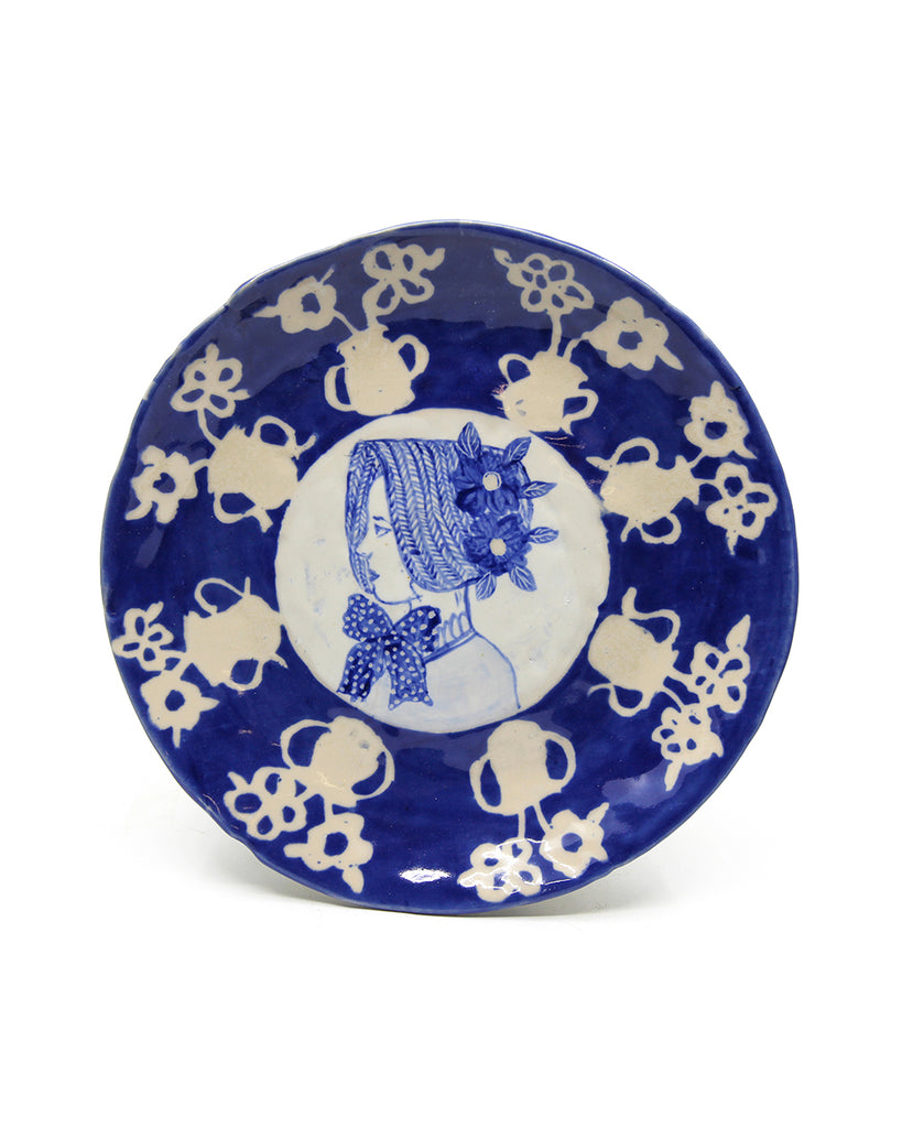 Tess with Bonnet and Flowers (Medium Plate)